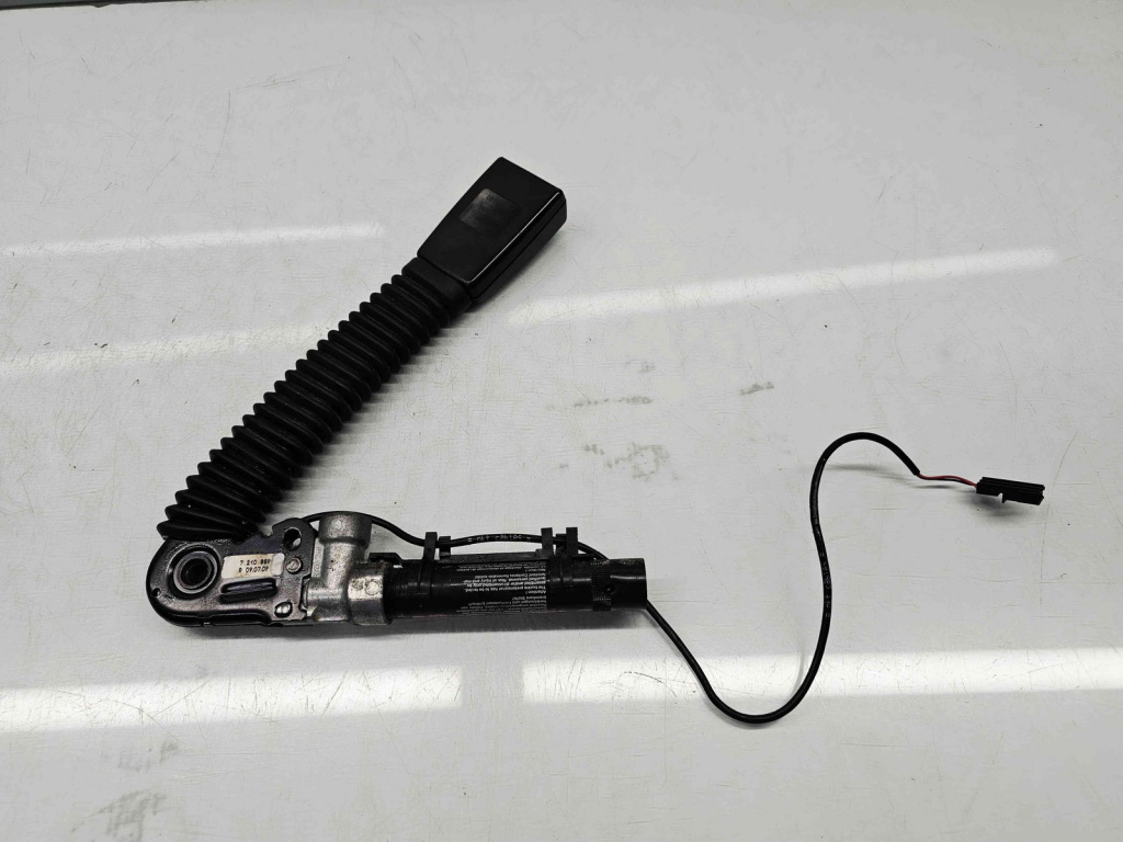 Capsa centura dreapta fata Bmw 5 (E60) [