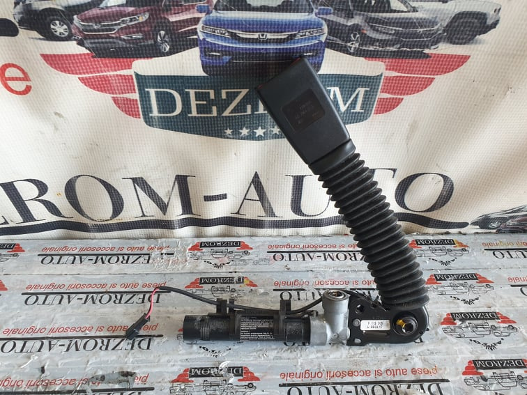 Capsa centura dreapta fata BMW Seria 5 F11 cod piesa : 6157964