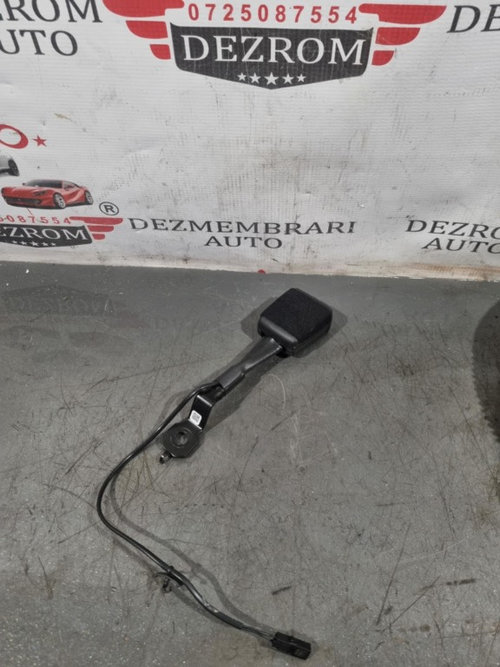 Capsa centura dreapta fata cu fir 5E3857756 Skoda Octavia IV Combi