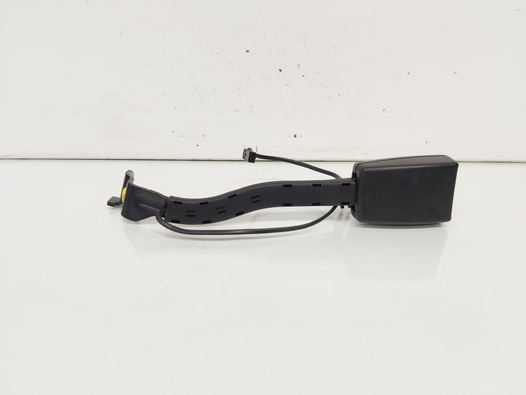 Capsa centura dreapta fata cu fir, cod 1K4857756F, Vw Golf 5 (1K1) (id:660450)