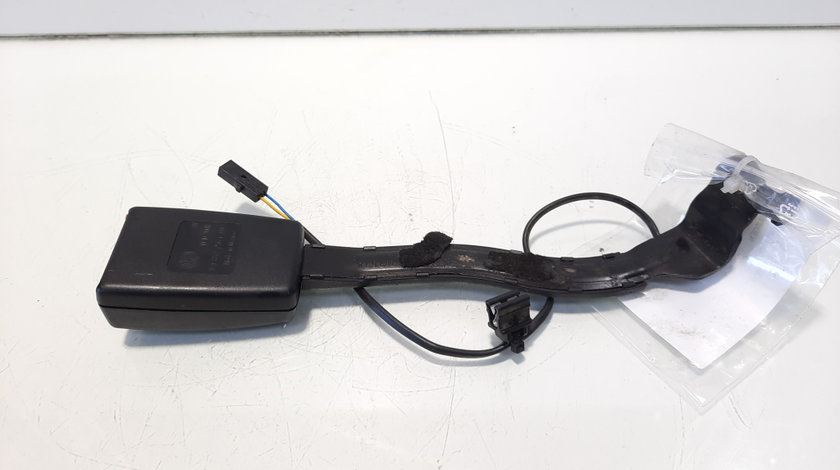 Capsa centura dreapta fata cu fir, cod 1K4857756F, Vw Golf 5 Variant (1K5) (id:546185)