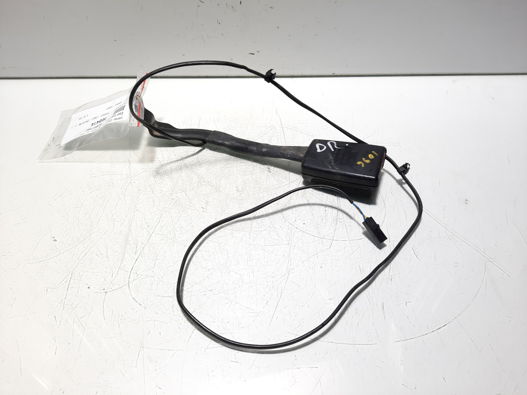 Capsa centura dreapta fata cu fir, cod 1K8857756C, Vw Passat Alltrack (365) (idi:568414)