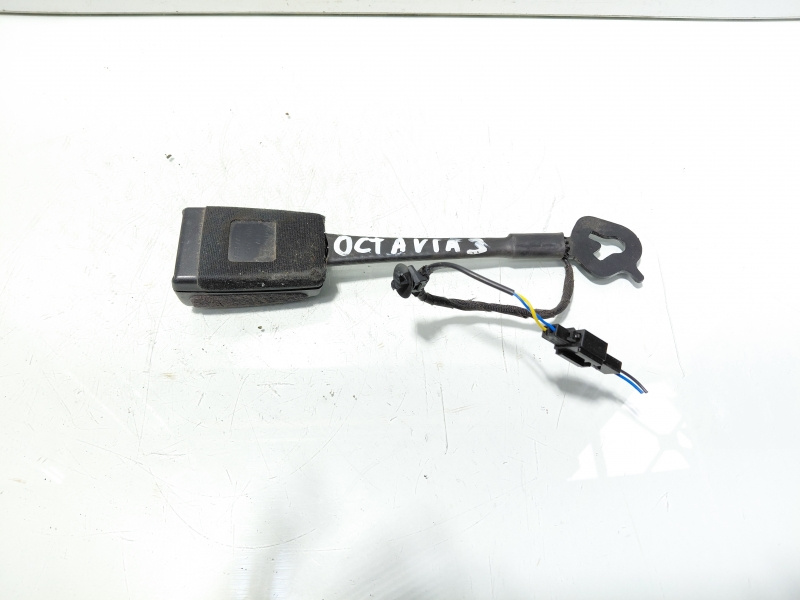 Capsa centura dreapta fata cu fir, cod 5G3857755C, Skoda Octavia 3 (5E3) (id:706515)