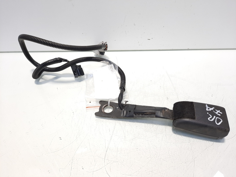 Capsa centura dreapta fata cu fir, Toyota Avensis II combi (T25) (id:559476)