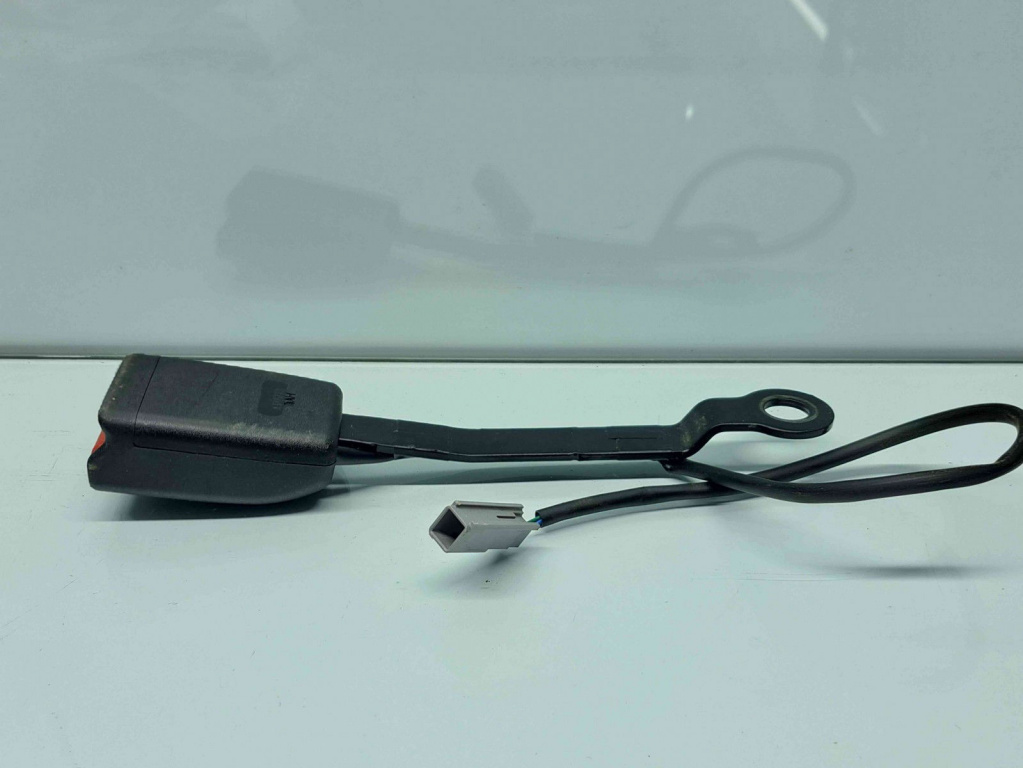 Capsa centura dreapta fata MAZDA CX-5 (KE) [Fabr 2011-2016] OEM