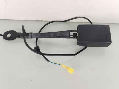 Capsa centura dreapta fata Mercedes GLA X156 A2468600169