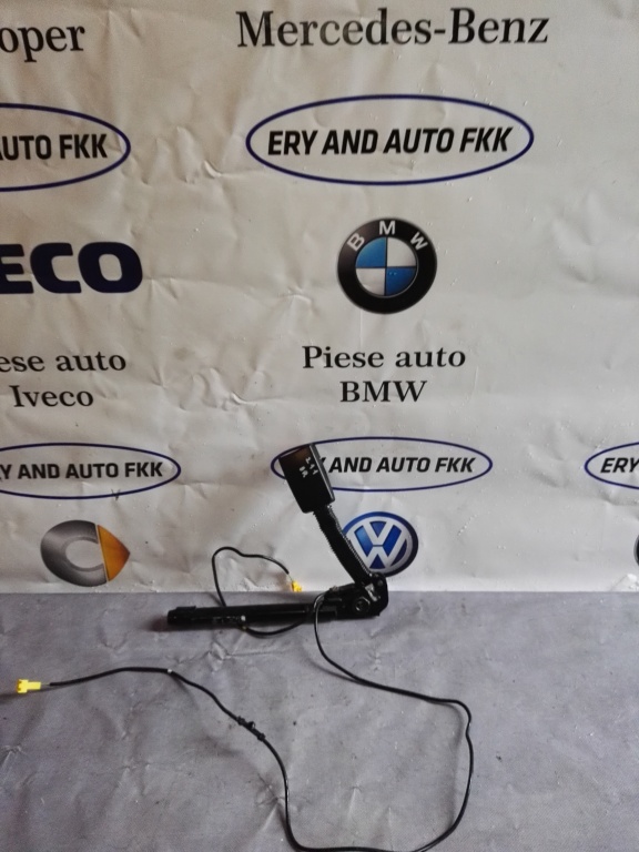 Capsa centura dreapta fata Mercedes w211 A2118602069
