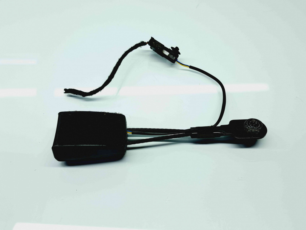 Capsa centura dreapta fata Opel Astra J [Fabr 2009-2015] 618482400