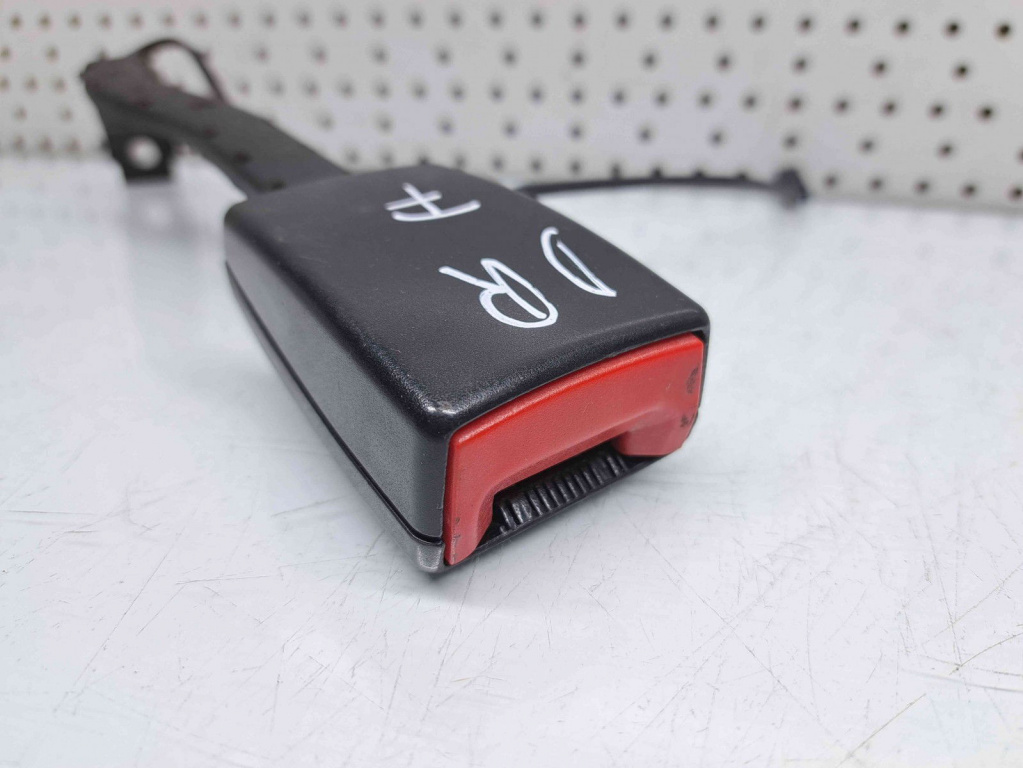 Capsa centura dreapta fata Seat Altea XL (5P5, 5P8) [Fabr 2006-2015] 5P0857756F