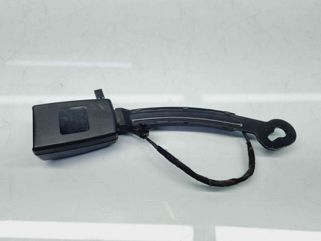 Capsa centura dreapta fata Skoda Octavia 3 (5E3) [Fabr 2012-2020] 5G4857756C