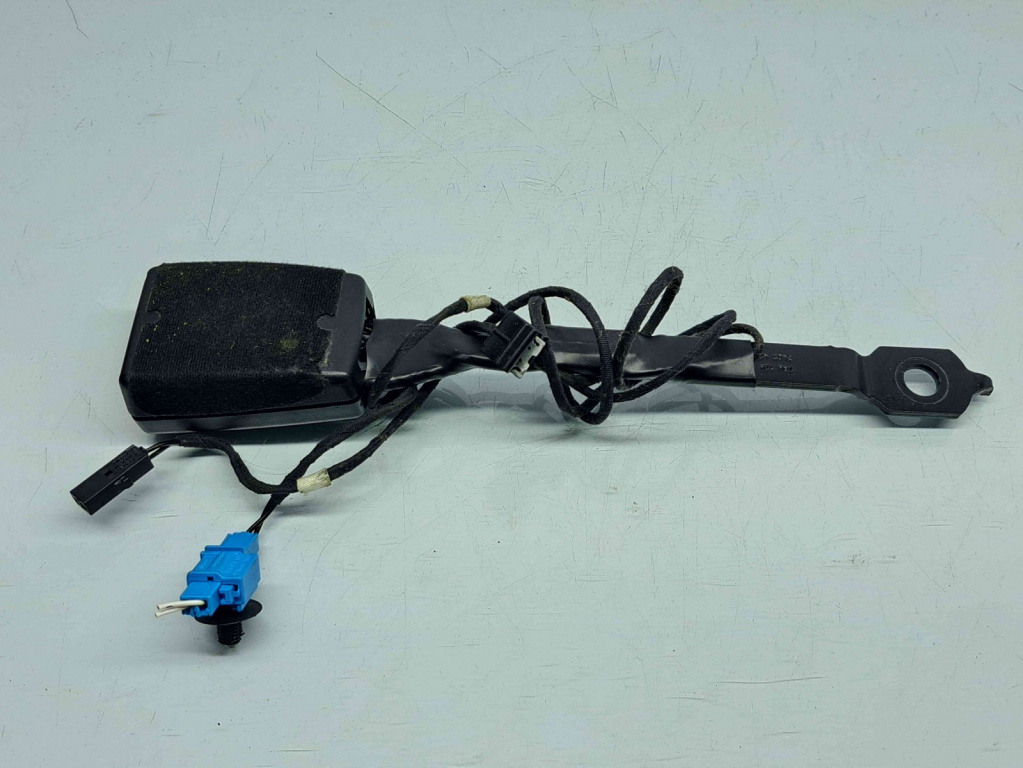 Capsa centura dreapta fata Volkswagen Tiguan (5N) [Fabr 2007-2016] 5N0857756F