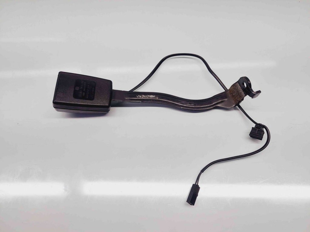 Capsa centura dreapta fata Volkswagen Touran (1T3) [Fabr 2010-2015] 1T0857756C