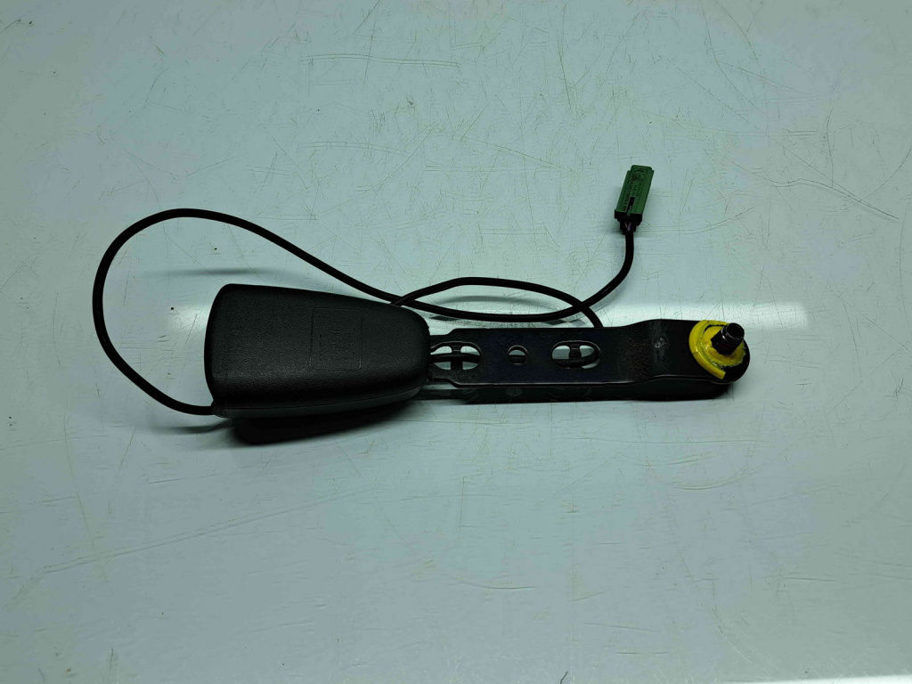 Capsa centura dreapta fata XC60 [Fabr 2008-2017] OEM