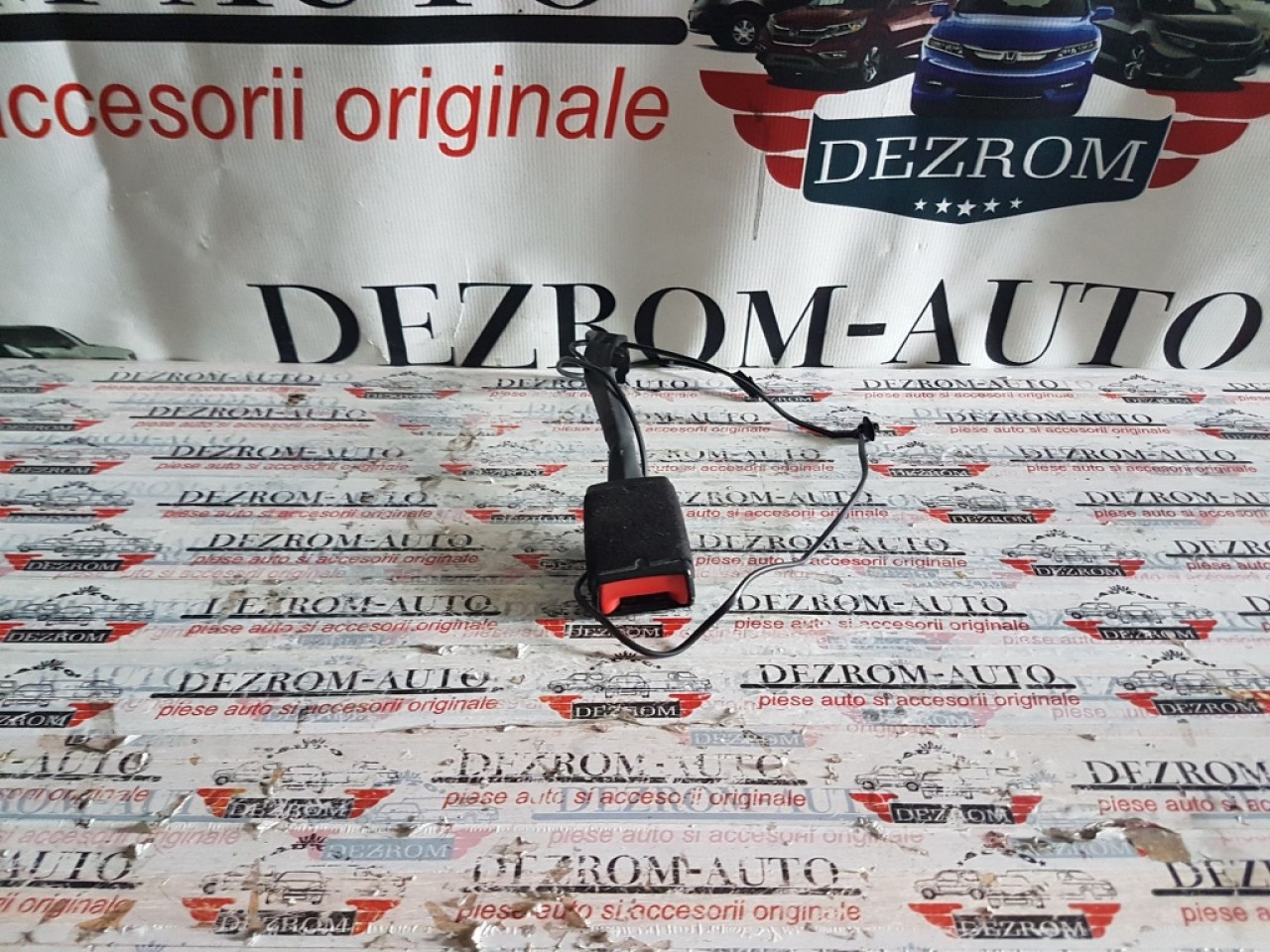Capsa centura siguranta scaun dreapta fata vw passat b7 1K8857756C