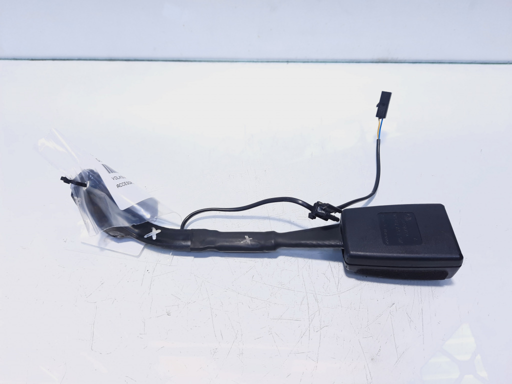 Capsa centura stanga fata cu fir, cod 1K3857755P, VW Passat (3C2) (idi:496130)