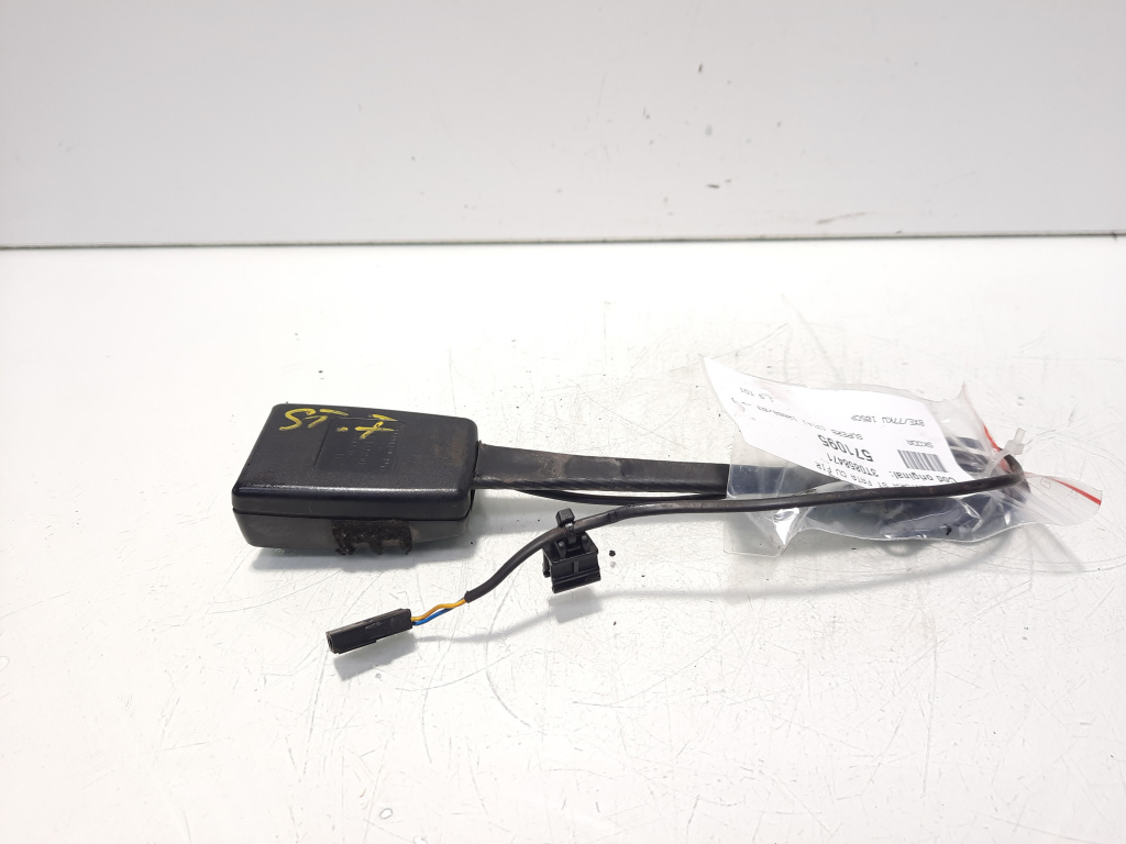 Capsa centura stanga fata cu fir, cod 3T0858471, Skoda Superb II (3T4) (id:571095)