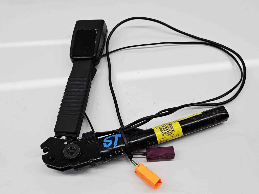 Capsa centura stanga fata Ford Kuga I [Fabr 2008-2012] 8V41A61209AA
