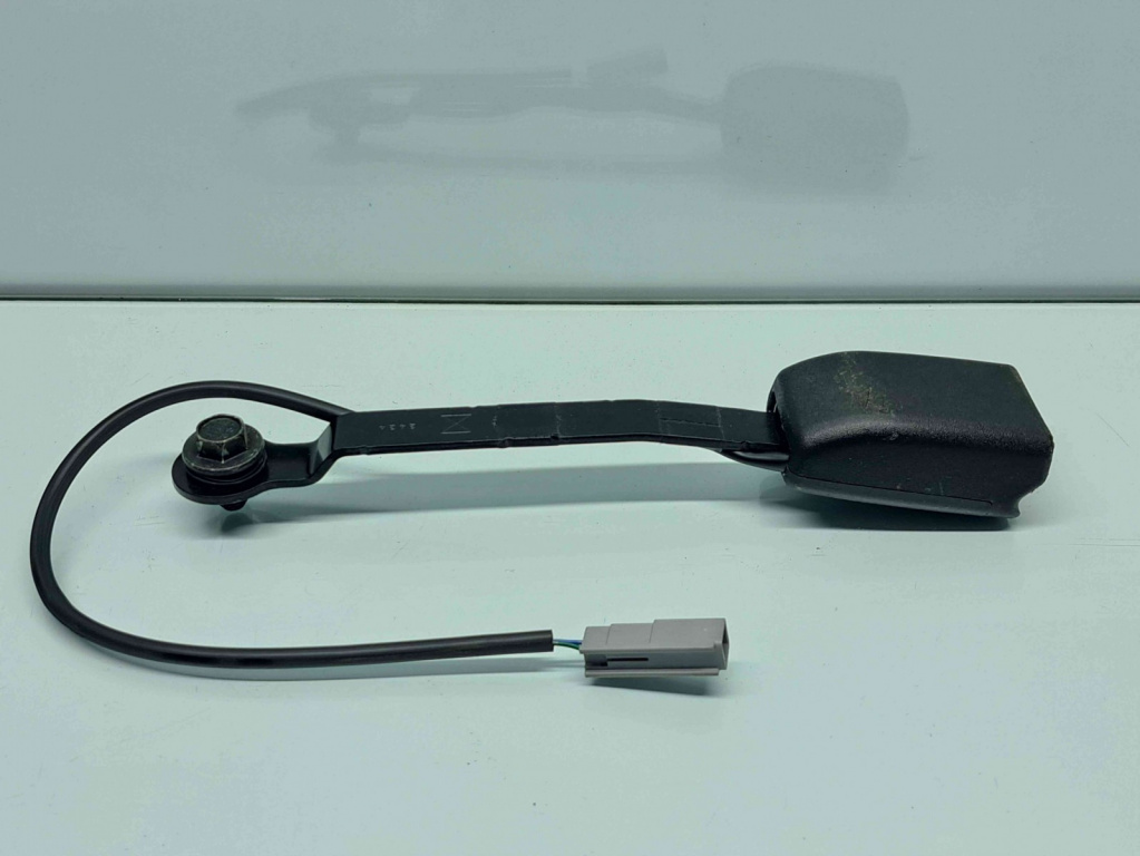 Capsa centura stanga fata MAZDA CX-5 (KE) [Fabr 2011-2016] OEM