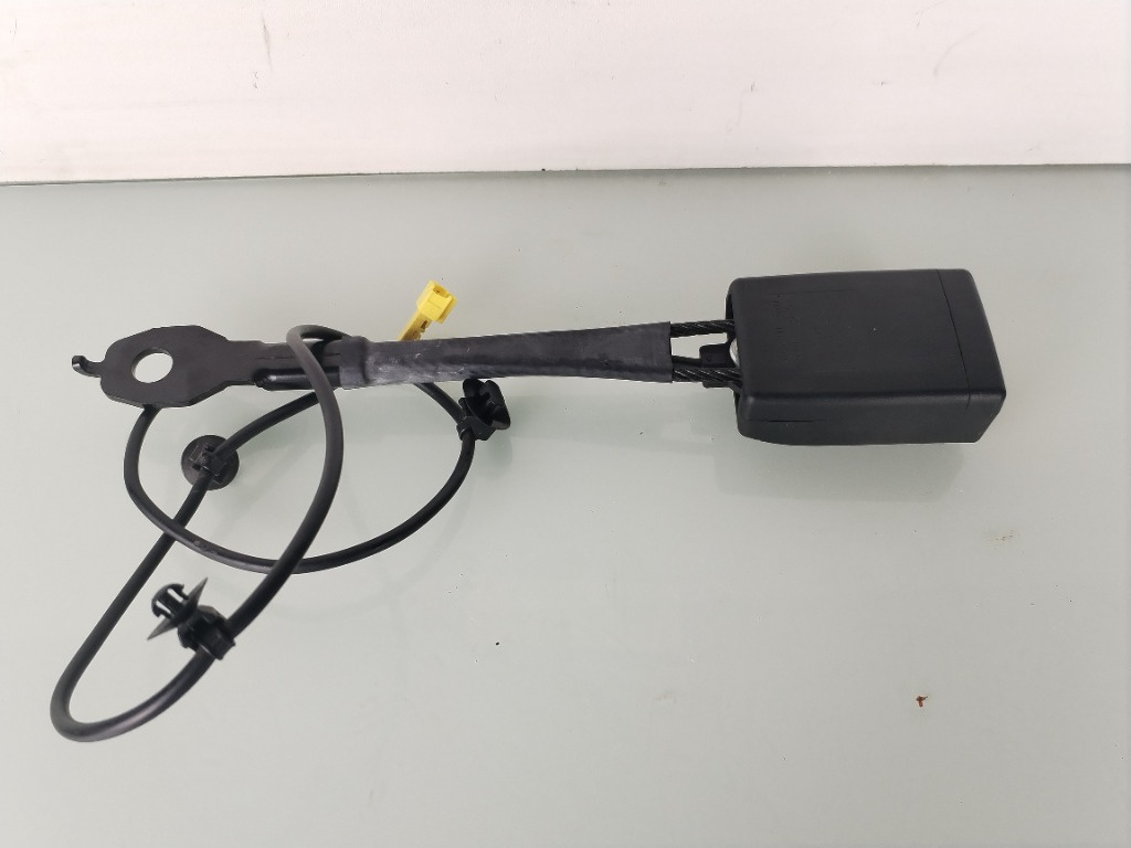Capsa centura stanga fata Mercedes CLA X117 A2468600169