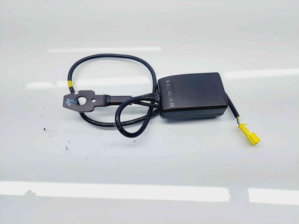 Capsa centura stanga fata Mercedes Clasa CLK (C209) [Fabr 2002-2009] A2038602669