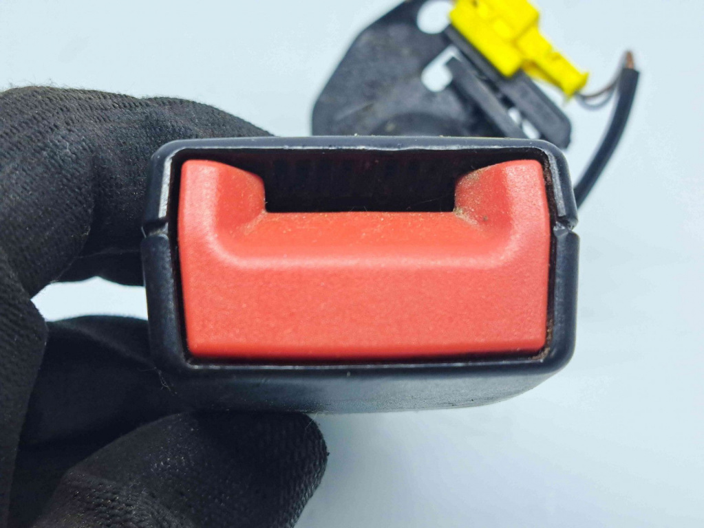 Capsa centura stanga spate Mercedes Clasa C (W204) [Fabr 2007-2014] A2048602569