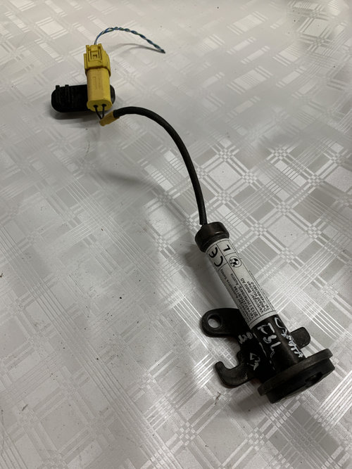 Capsa pirotehnică capota BMW Seria 3 GT F34 - Motorina 2012, 725969107