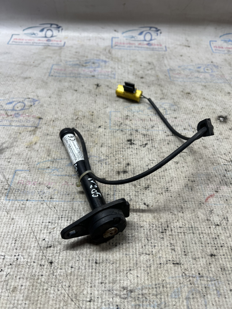 Capsa pirotehnică capota Mercedes C Class W205 2015, A2059060002