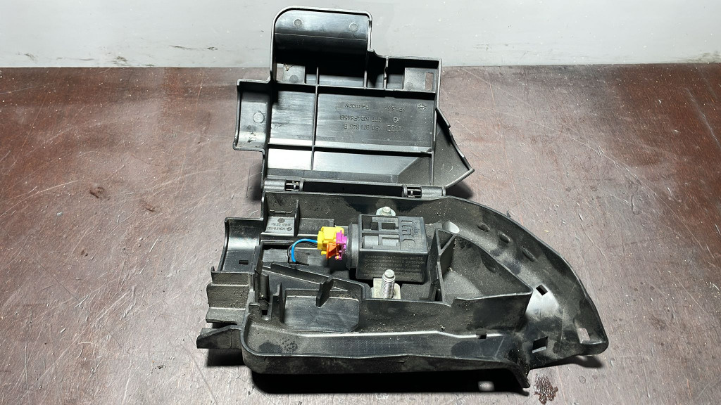 Capsa pirotehnica cod 4F0915519 pentru Audi A4 , A5 , A6 , Q5