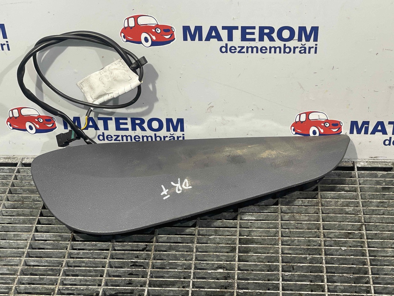CAPSULA AER SCAUN BMW SERIA 1 E 87 - - (2004 2011)