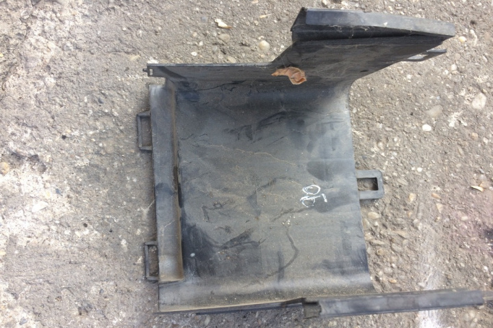 Carcasa acumulator Volkswagen VW Golf 5 [2003 - 2009] Hatchback 5-usi 2.0 TDI MT (140 hp) V (1K1) Cod motor BKD