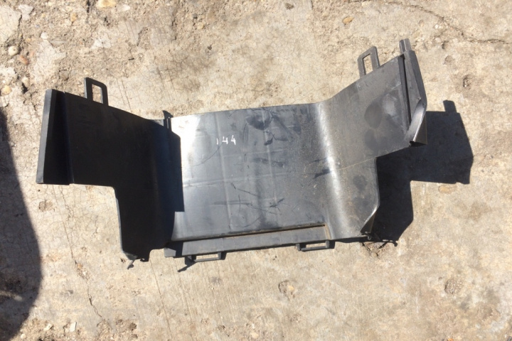 Carcasa acumulator Volkswagen VW Passat B6 [2005 - 2010] wagon 5-usi 2.0 TDI MT (140 hp) (3C5)
