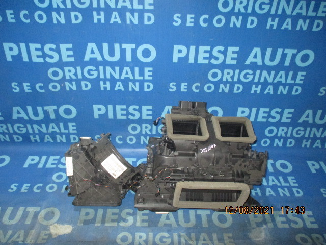 Carcasa aeroterma BMW F15 X5 2018; 6806539