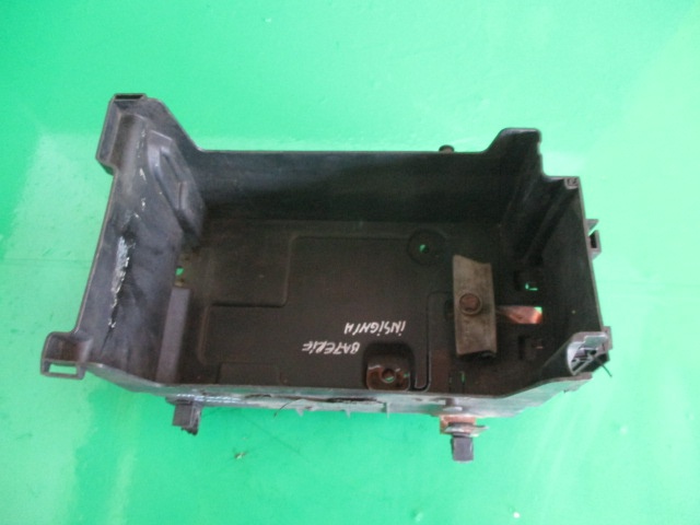 CARCASA BATERIE / ACUMULATOR OPEL INSIGNIA A 1.8 BENZINA FAB. 2008 – 2013 ⭐⭐⭐⭐⭐