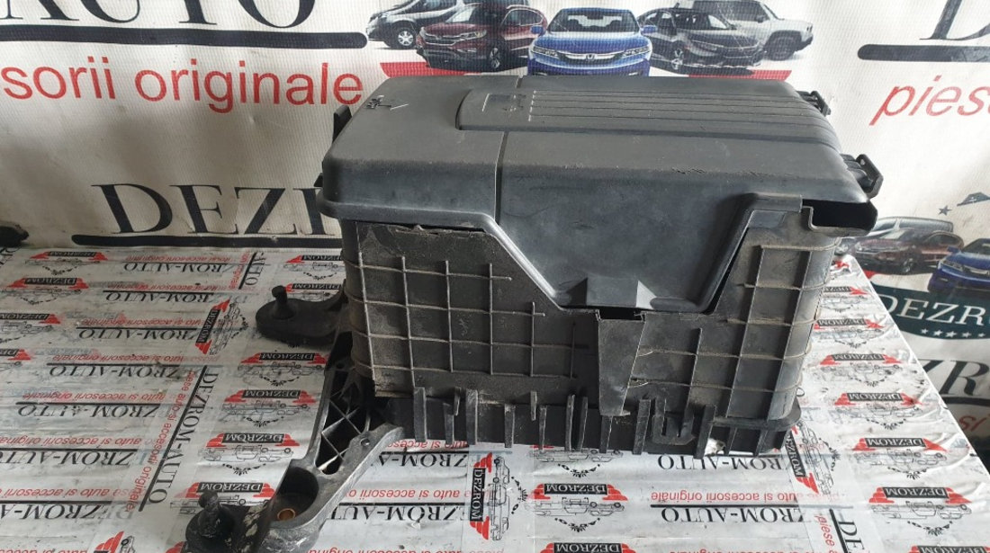 Carcasa baterie Seat Alhambra II 1.8 TSI cod piesa : 1K0915333H