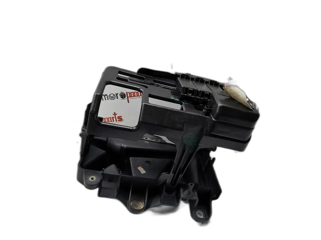 Carcasa baterie Skoda Fabia (6Y2) Hatchback 2006 1.4 TDI SKODA FABIA (6Y2) [ 1999 - 2008 ] OEM 6Q0915331D