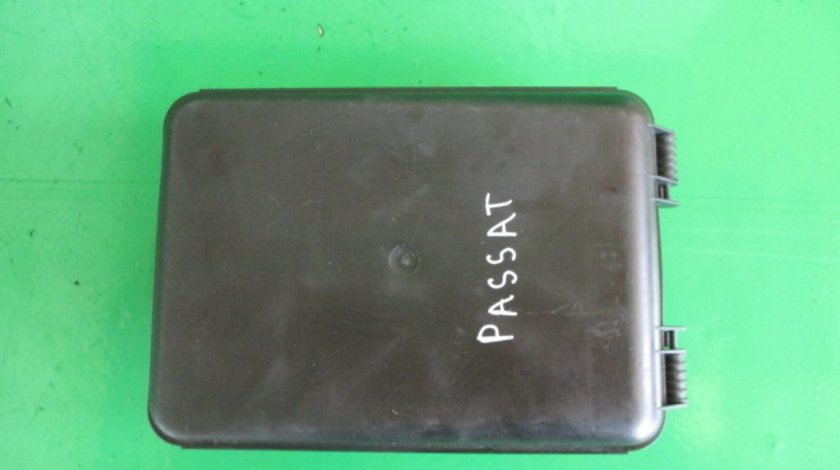 CARCASA CALCULATOR MOTOR / ECU COD 8D0927613 / 8D0927355A VW PASSAT B5 1.9 TDI FAB. 1996 - 2001