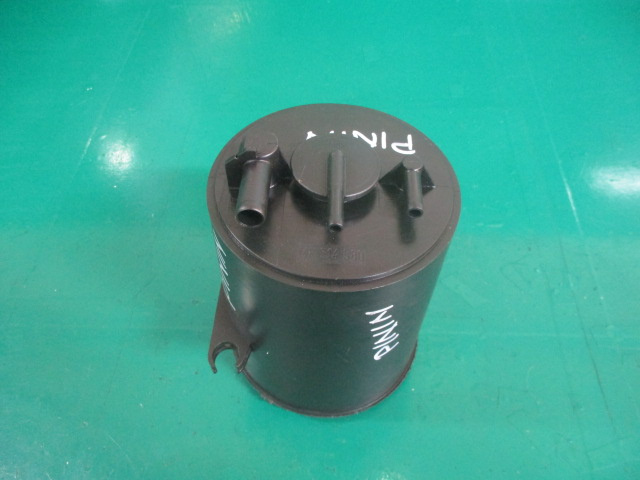CARCASA / CANISTRA FILTRU CARBON MITSUBISHI PAJERO PININ FAB 1999 - 2007 ⭐⭐⭐⭐⭐