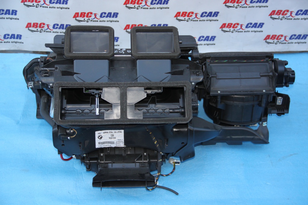 Carcasa climatizare BMW Seria 3 E90 / E91 2.0 D model 2007