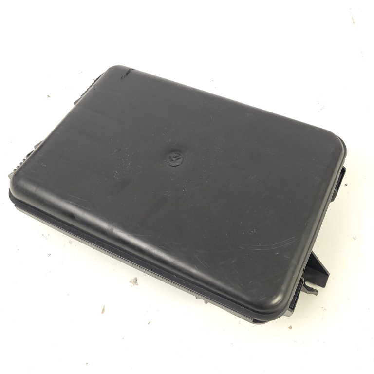 Carcasa Cutie De Viteze VW PASSAT B5, B5.5 1996 - 2005 8D0927613