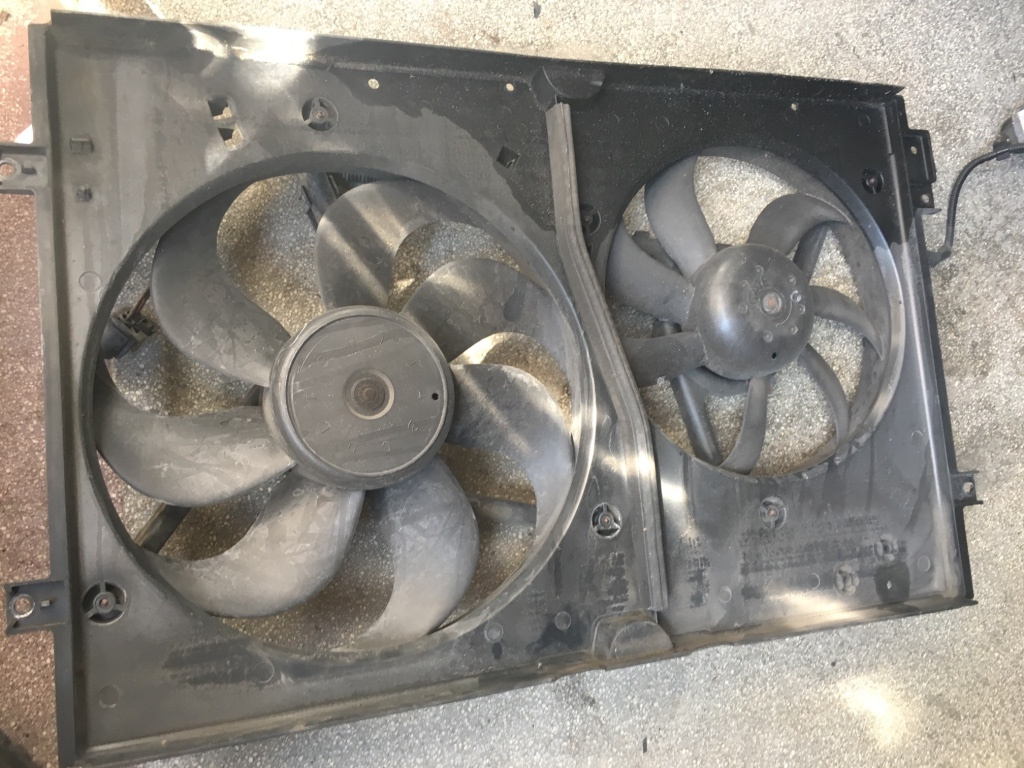 Carcasa electroventilatoare Volkswagen VW Bora [1998 - 2005] Sedan 1.9 TDI MT (90 hp) (1J2)