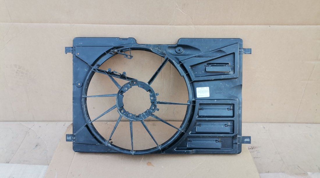 Carcasa electroventilator Ford Focus 3 lll (2010-2014) C-MAX 2 II cod 8V618C607R / 3135104065