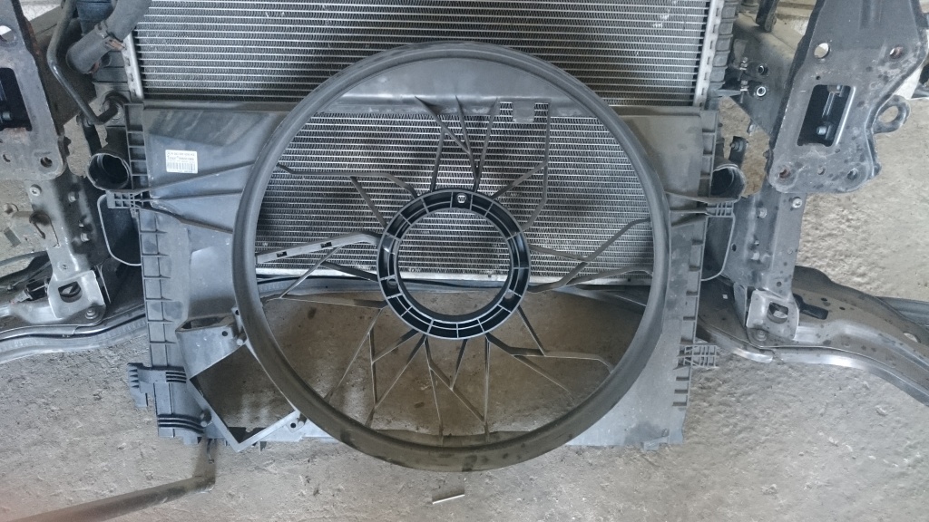 Carcasa electroventilator Mercedes C class W203 A2035400688