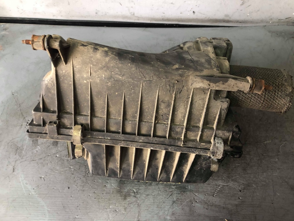Carcasa filtru aer 1.4 b opel vectra b 90499599