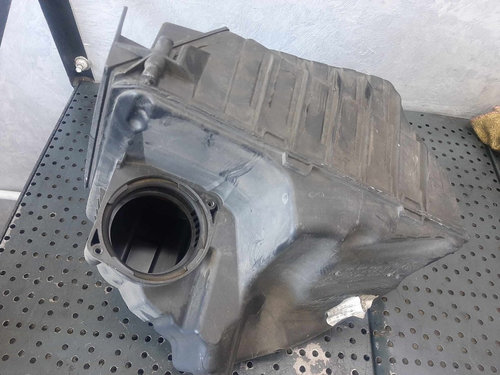 Carcasa filtru aer 1.5 dci renault megane 3 scenic 3 8200947663c