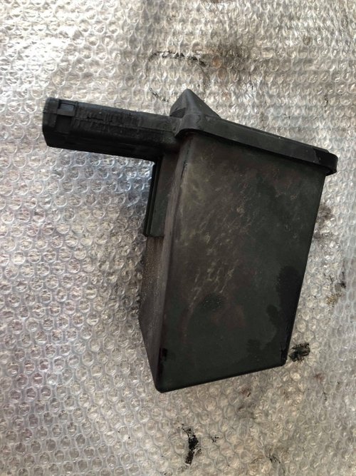 Carcasa filtru aer 1.8 tdci ford focus 1 2002-2004 ffda 98ab-9f763-le