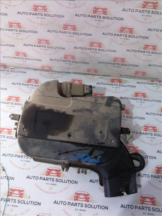 Carcasa filtru aer 1.9 DCI RENAULT TRAFIC an fabr. 2003