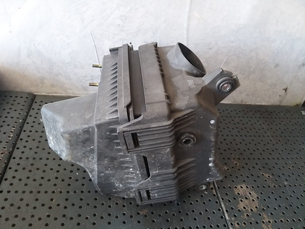Carcasa filtru aer 2.0 b mitsubishi outlander 1