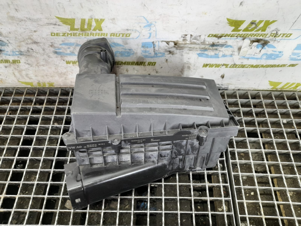 Carcasa filtru aer 2.0 tdi 3C0129601BH Volkswagen VW Passat CC [2008 - 2012]