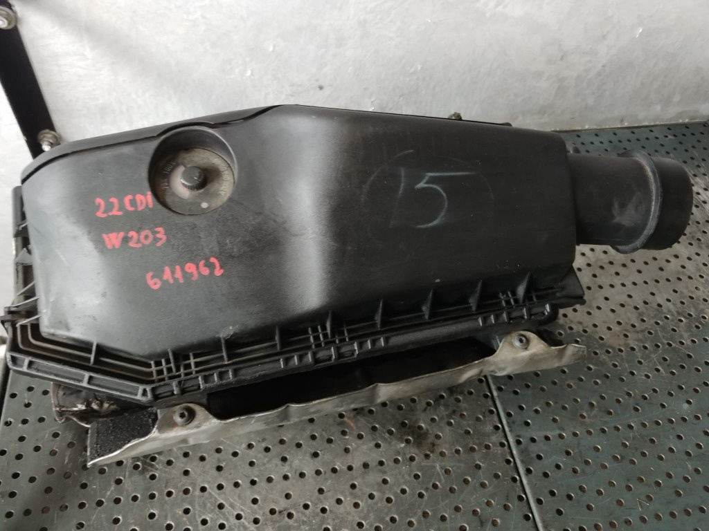 Carcasa filtru aer 2.2 cdi mercedes c-class w203 a6110901601
