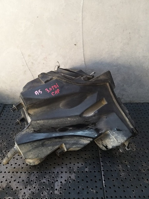Carcasa filtru aer 3.0 tdi audi a5 8t 8k0133835b 8k0133843d